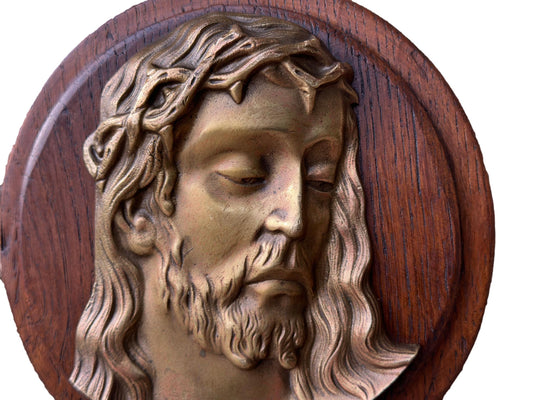Front View – Stunning antique gilded bronze wall plaque featuring the Holy Face of Jesus Christ, with finely sculpted details.