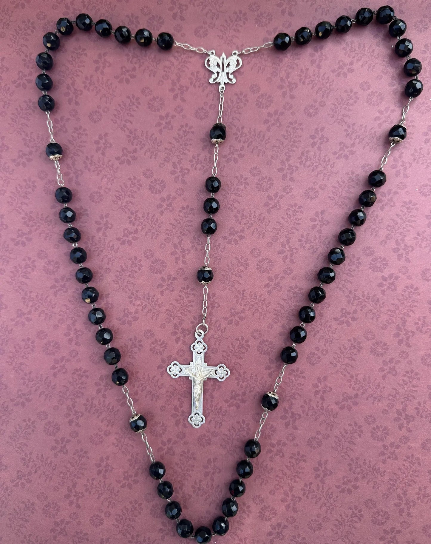 Rare antique French rosary in black pearls and sterling silver - Refined religious jewelry, ideal for prayer or a spiritual collection.