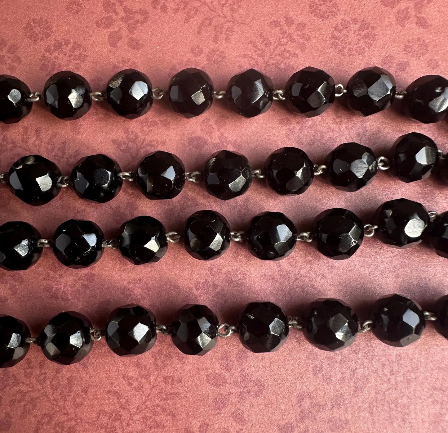 Rare antique French rosary in black pearls and sterling silver - Refined religious jewelry, ideal for prayer or a spiritual collection.