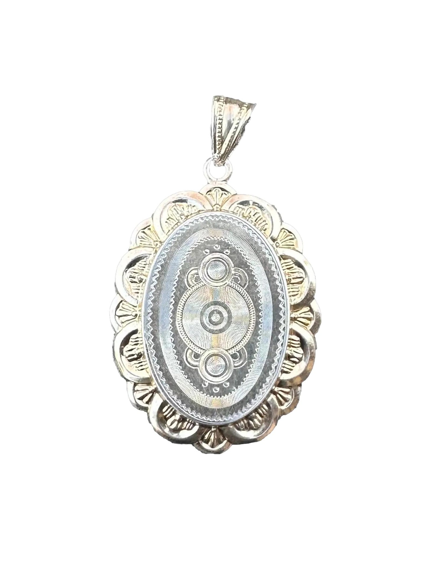 Vintage medallion necklace in sterling silver and vermeil, perfect for a precious keepsake.