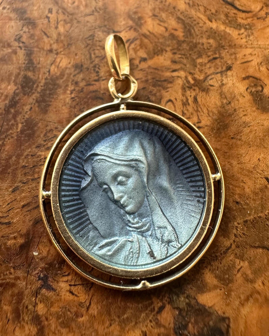 Virgin Mary medal in sterling silver and antique 18K gold with blue guilloché enamel