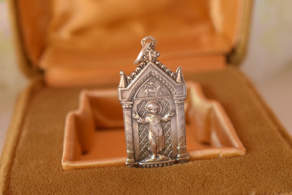 Antique French Silver Religious Medal 1913 – Christ Child & Agnus Dei Gothic Pendant, 800 Silver Communion Medal