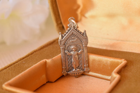 Antique French Silver Religious Medal 1913 – Christ Child & Agnus Dei Gothic Pendant, 800 Silver Communion Medal