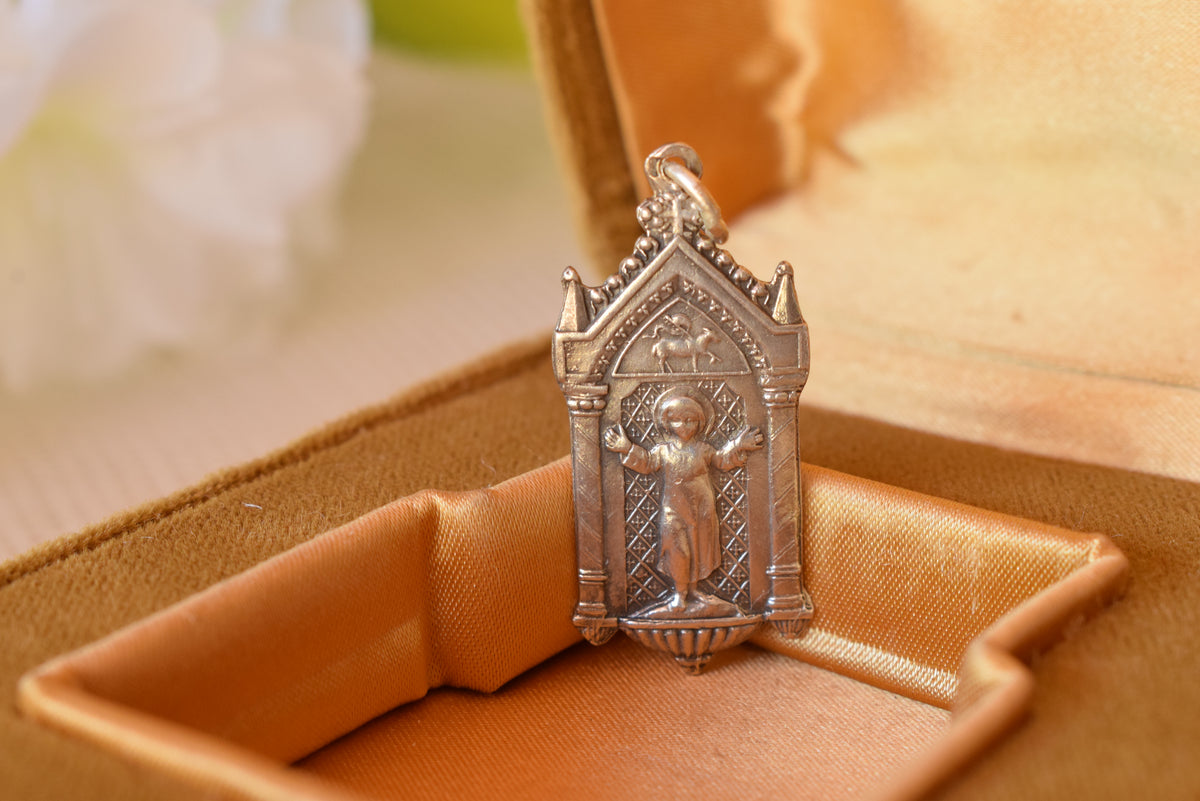 Antique French Silver Religious Medal 1913 – Christ Child & Agnus Dei Gothic Pendant, 800 Silver Communion Medal