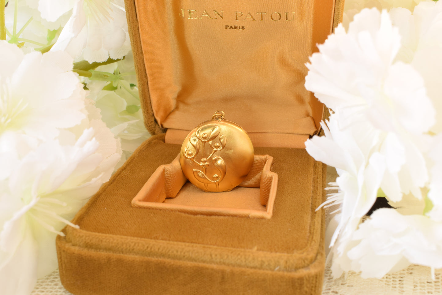 Antique Art Nouveau Gold Filled Locket, Mistletoe Flower Repoussé Pendant, French Round Photo Locket 28mm