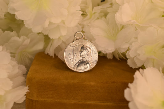 Antique French Joan of Arc Medal – Signed BARGAS – Silver-Plated Bronze – Late 19th / Early 20th Century