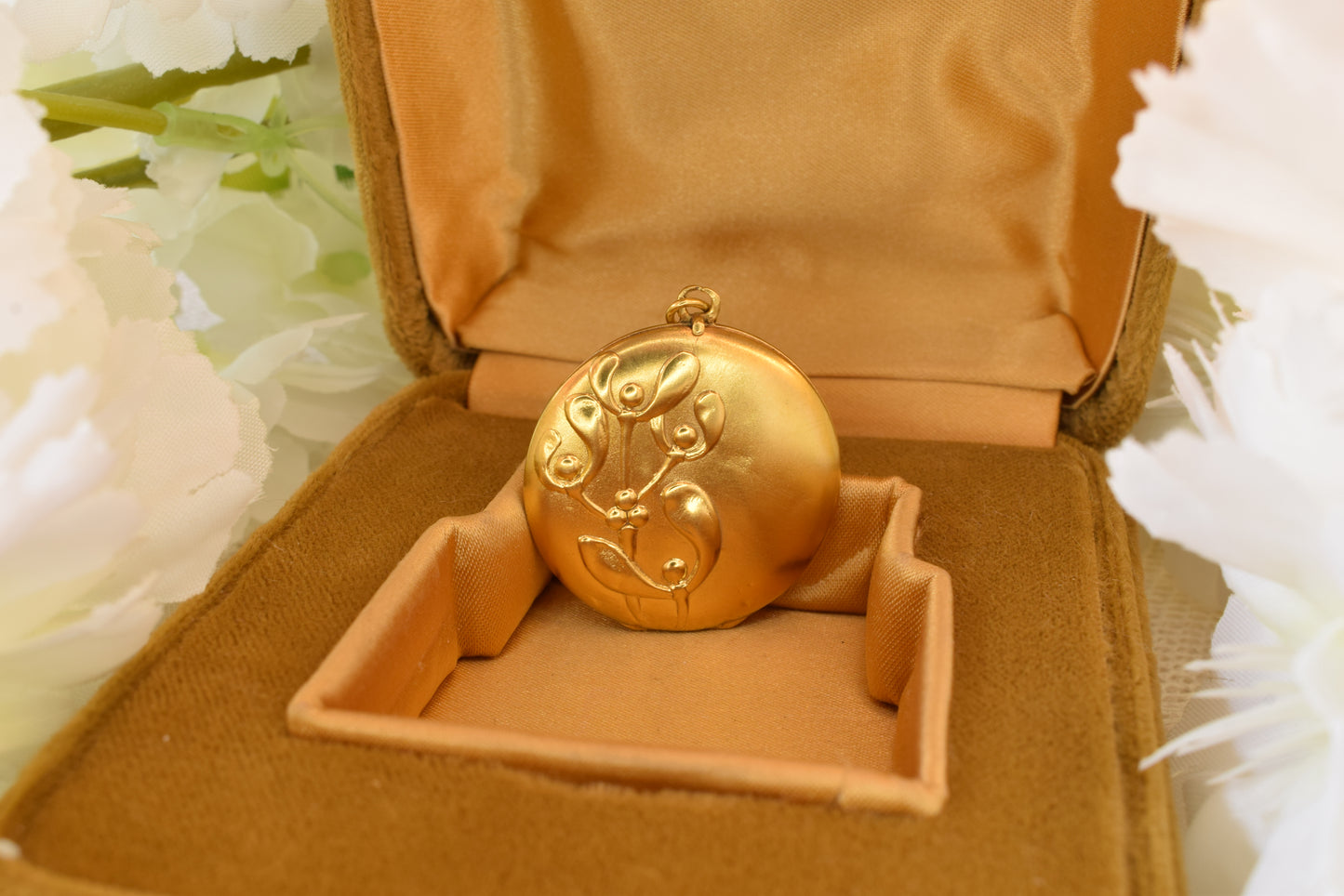 Antique Art Nouveau Gold Filled Locket, Mistletoe Flower Repoussé Pendant, French Round Photo Locket 28mm
