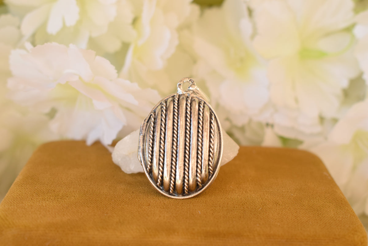 Antique 19th Century Sterling Silver Photo Locket – Oval Silver Pendant – Removable Glass – French Antique Jewelry