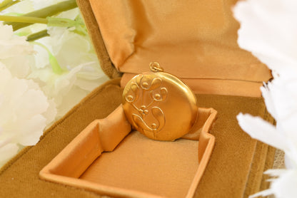 Antique Art Nouveau Gold Filled Locket, Mistletoe Flower Repoussé Pendant, French Round Photo Locket 28mm