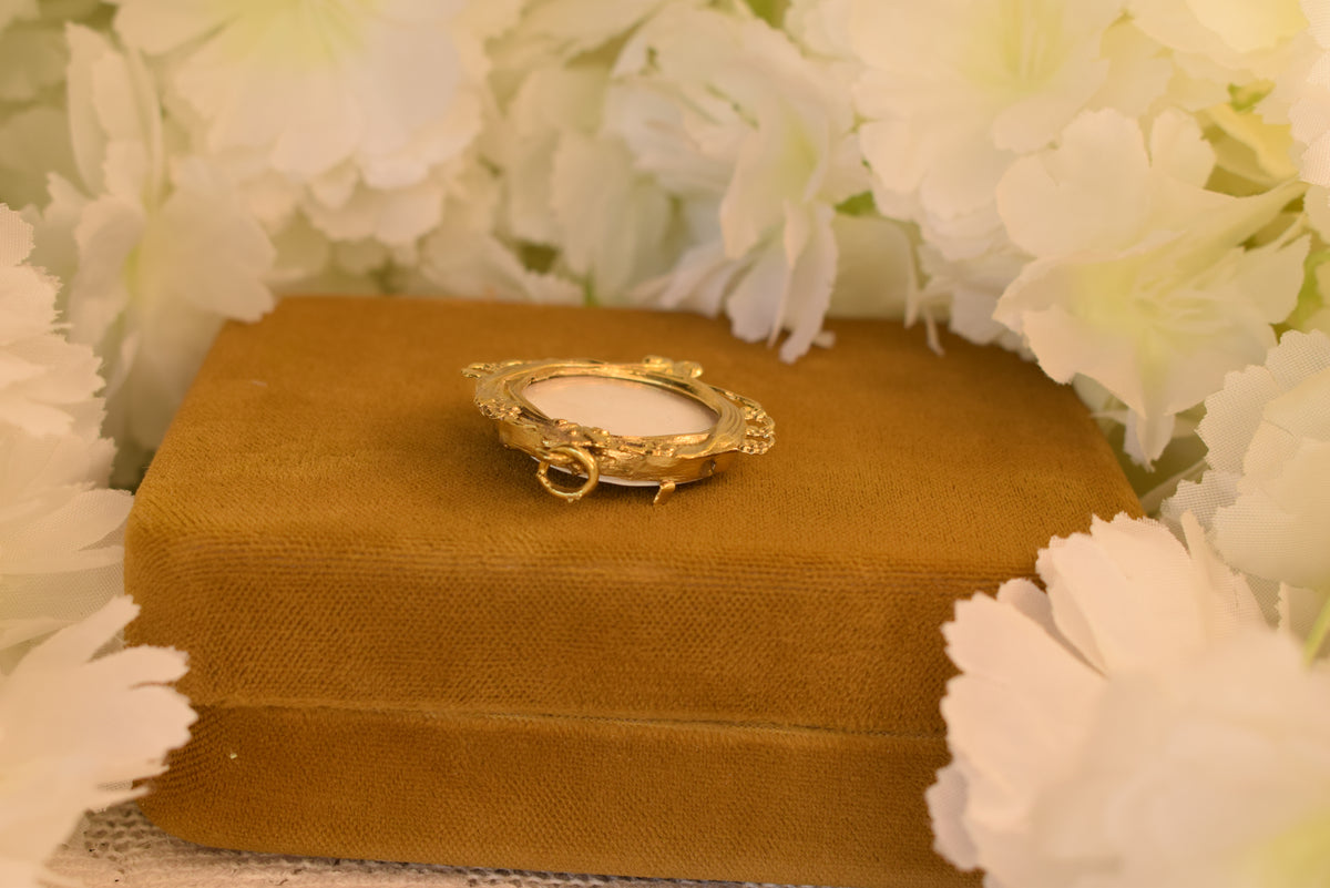 Antique Art Nouveau Photo Locket – Gilt Metal – Circa 1900 – Domed Glass