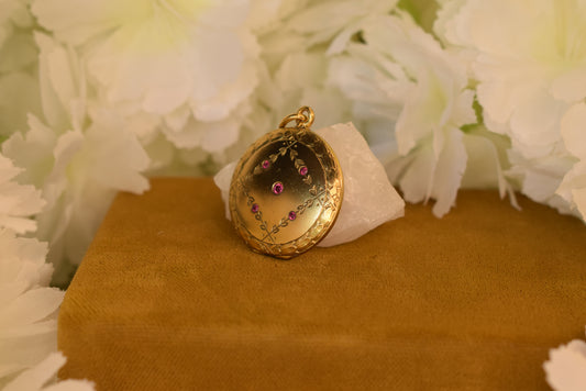 Antique Art Nouveau Photo Locket c.1900–1910 – Gold Plated – Ruby Red Stones