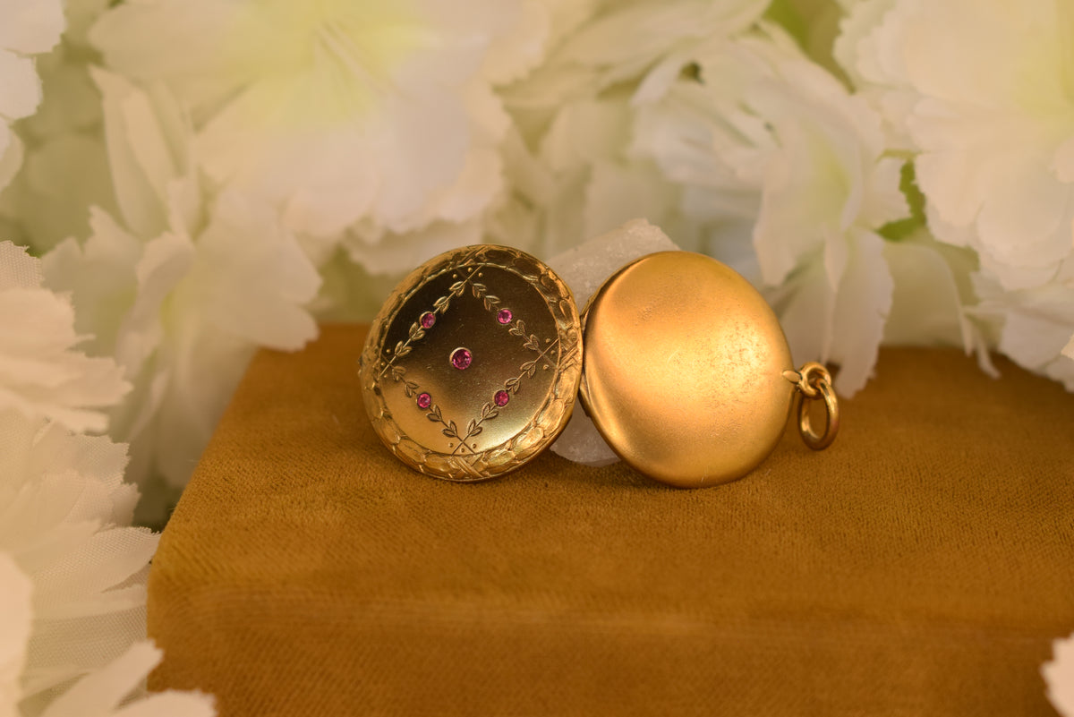 Antique Art Nouveau Photo Locket c.1900–1910 – Gold Plated – Ruby Red Stones