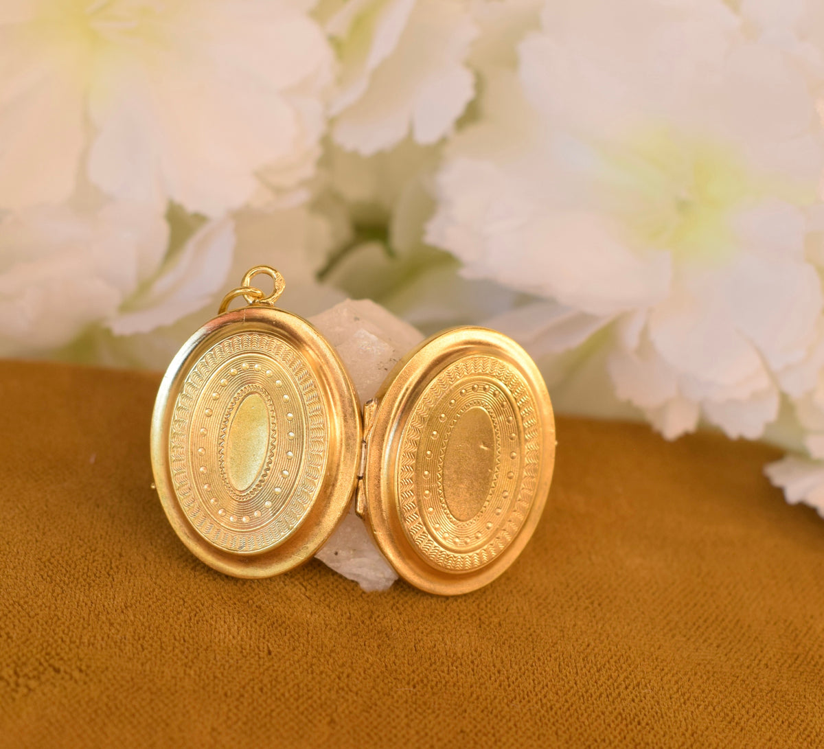 Antique 19th Century Gold Plated Sterling Silver Locket – Oval Photo Locket – Victorian Keepsake Pendant