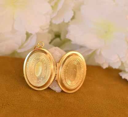 Antique 19th Century Gold Plated Sterling Silver Locket – Oval Photo Locket – Victorian Keepsake Pendant