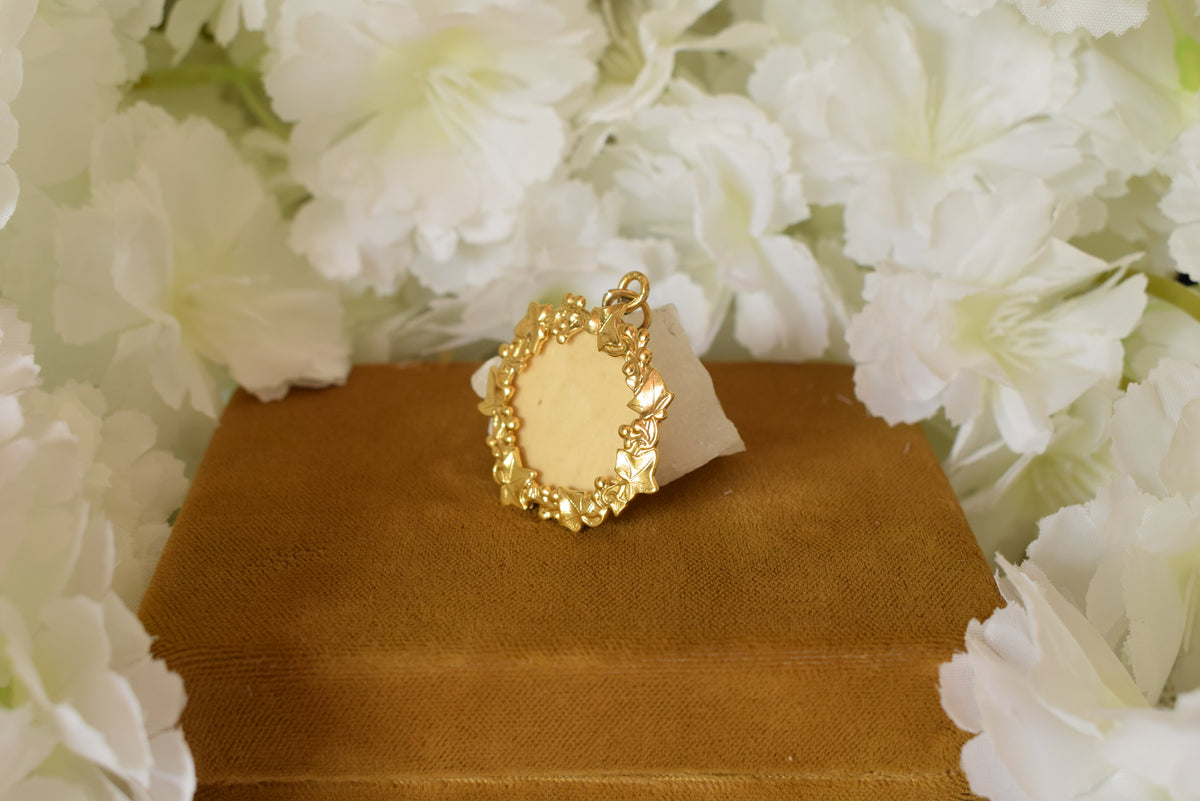 Antique Art Nouveau Photo Locket c.1900 – Gold Plated Brass – Ivy Leaf Design – Domed Glass & Bone Back – French Pendant