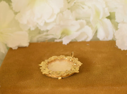 Antique Art Nouveau Photo Locket c.1900 – Gold Plated Brass – Ivy Leaf Design – Domed Glass & Bone Back – French Pendant