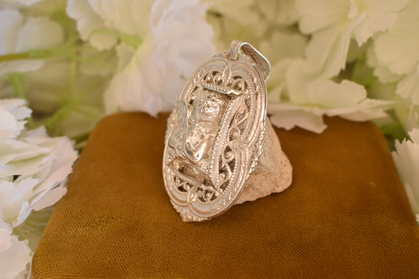 Cherub Angel Oval Medallion Pendant, Silver-Plated Metal, Openwork Filigree Baroque Renaissance Revival Style, Vintage Jewelry