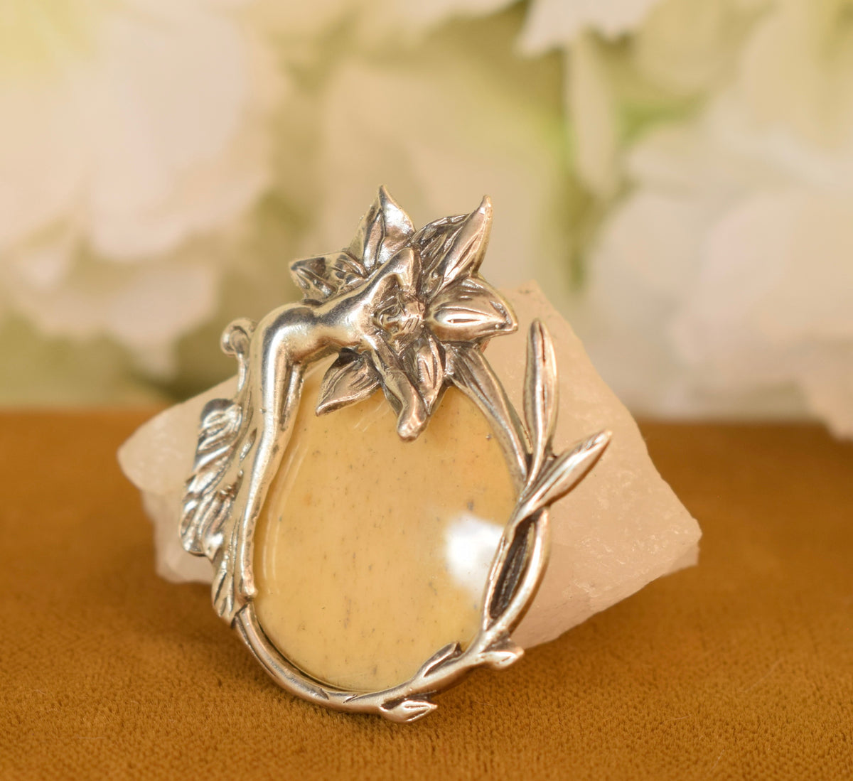 Antique Art Nouveau Sterling Silver 925 Photo Locket Pendant, Floral Design, Glass and Bone Back, C.1900