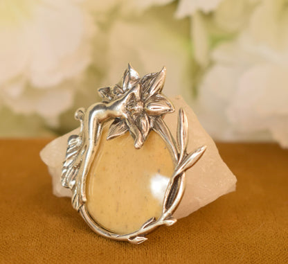 Antique Art Nouveau Sterling Silver 925 Photo Locket Pendant, Floral Design, Glass and Bone Back, C.1900