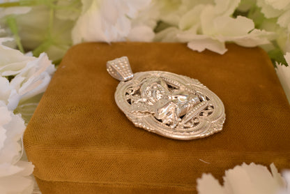 Cherub Angel Oval Medallion Pendant, Silver-Plated Metal, Openwork Filigree Baroque Renaissance Revival Style, Vintage Jewelry