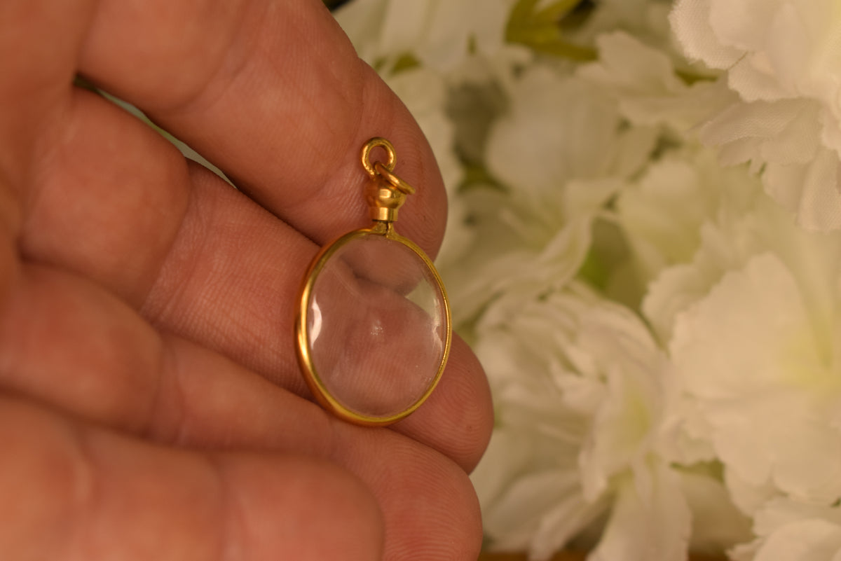 Antique Photo Locket c.1900 Gold Plated Metal – Very Domed Glass Pendant – Victorian Edwardian Keepsake Locket