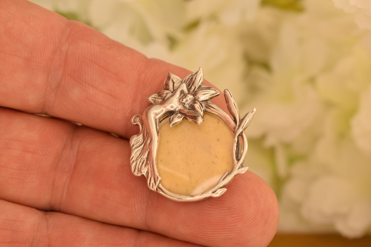 Antique Art Nouveau Sterling Silver 925 Photo Locket Pendant, Floral Design, Glass and Bone Back, C.1900
