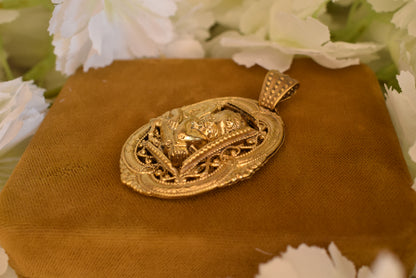 Cherub Angel Oval Medallion Pendant, Gold-Plated Metal, Openwork Filigree Baroque Renaissance Revival Style, Vintage Jewelry