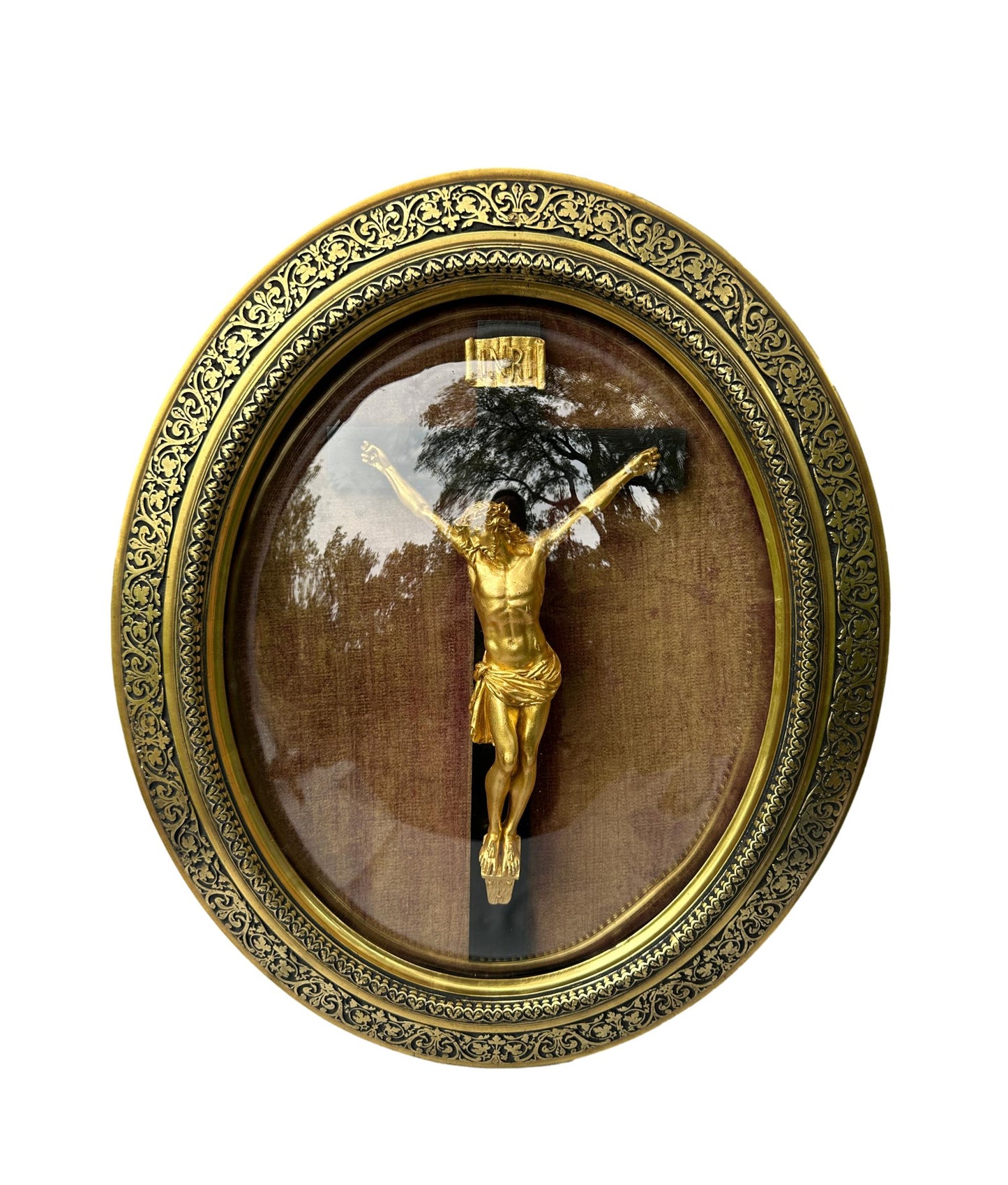 Exceptional Napoleon III Oval Religious Frame – Gold Leaf Christ & Original Domed Glass (c. 1880)
