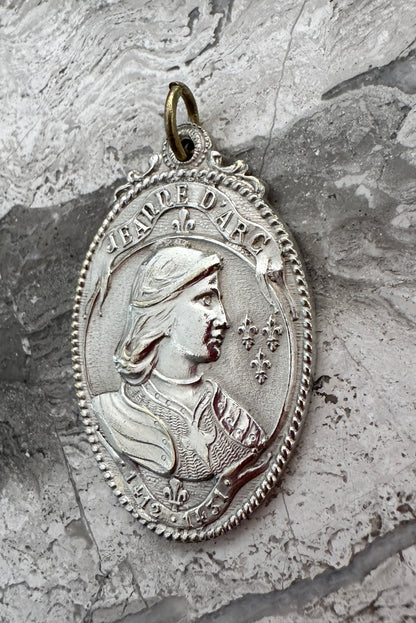 BEAUTIFUL silver-plated Saint Joan of Arc Pendant