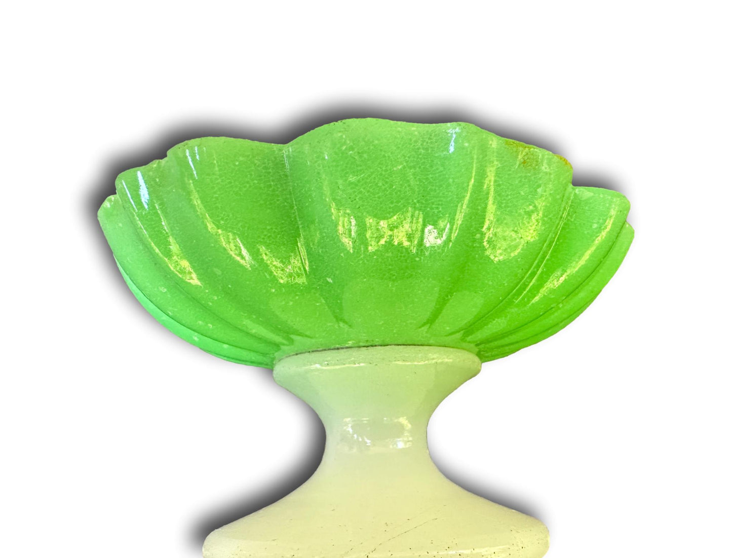 Green and White Opaline Jewelery Ring Dish Cup