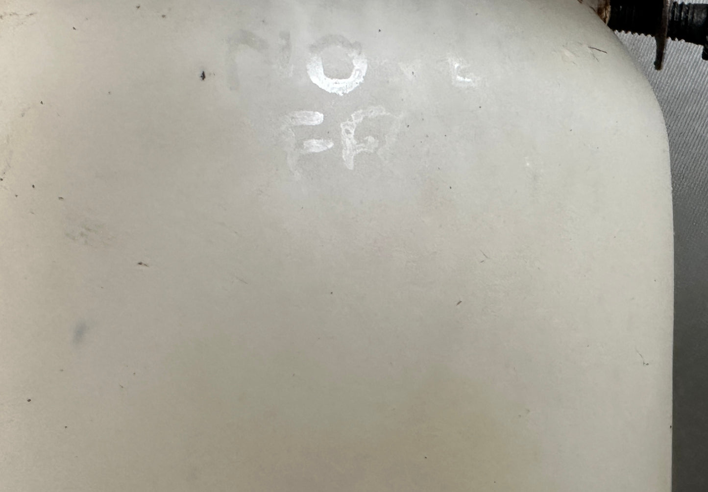 Pair of 1920s Noverdy French Art Deco Wall Sconces, Gilded Bronze and Pâte de Verre Shades