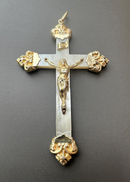 Antique French Crucifix in Vermeil & Mother-of-Pearl – 19th Century Religious Pendant – Fleur-de-Lys Details