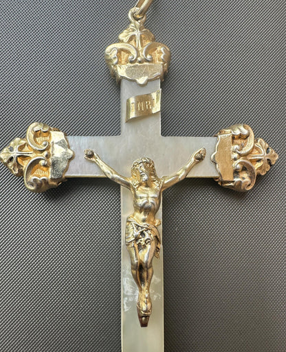 Antique French Crucifix in Vermeil & Mother-of-Pearl – 19th Century Religious Pendant – Fleur-de-Lys Details