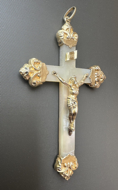 Antique French Crucifix in Vermeil & Mother-of-Pearl – 19th Century Religious Pendant – Fleur-de-Lys Details